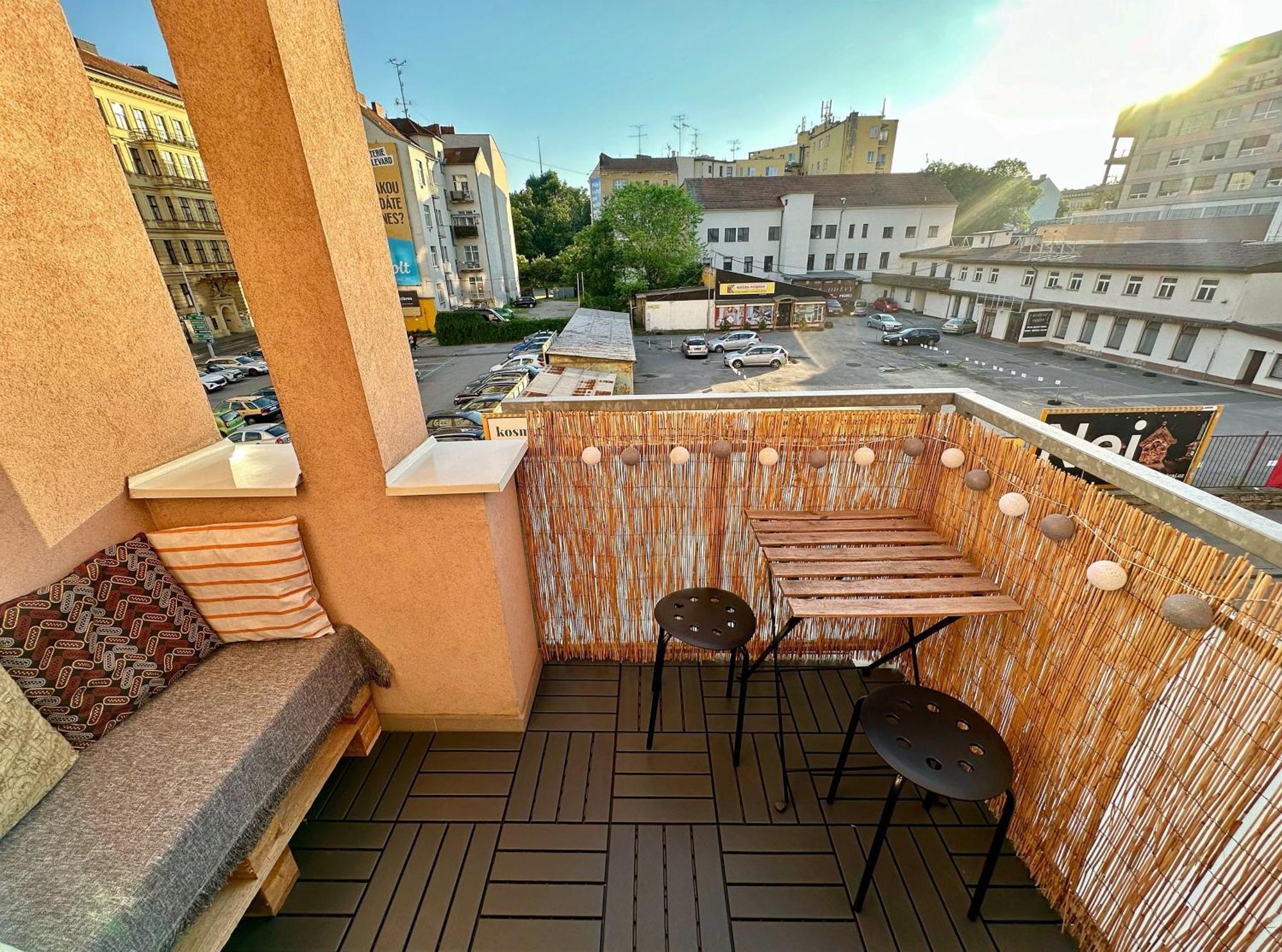 Bright And Central Suite With A Balcony Brno Exterior foto